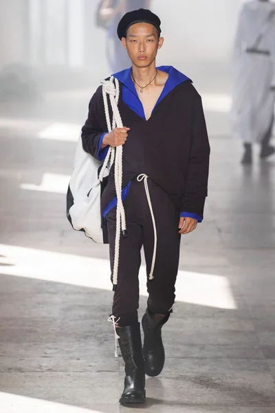 Look 12